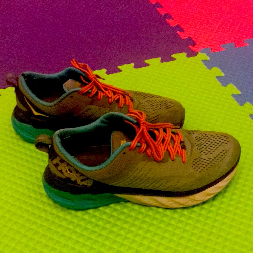 WOMEN’S HOKA ARAHI 3 - Size 8.5